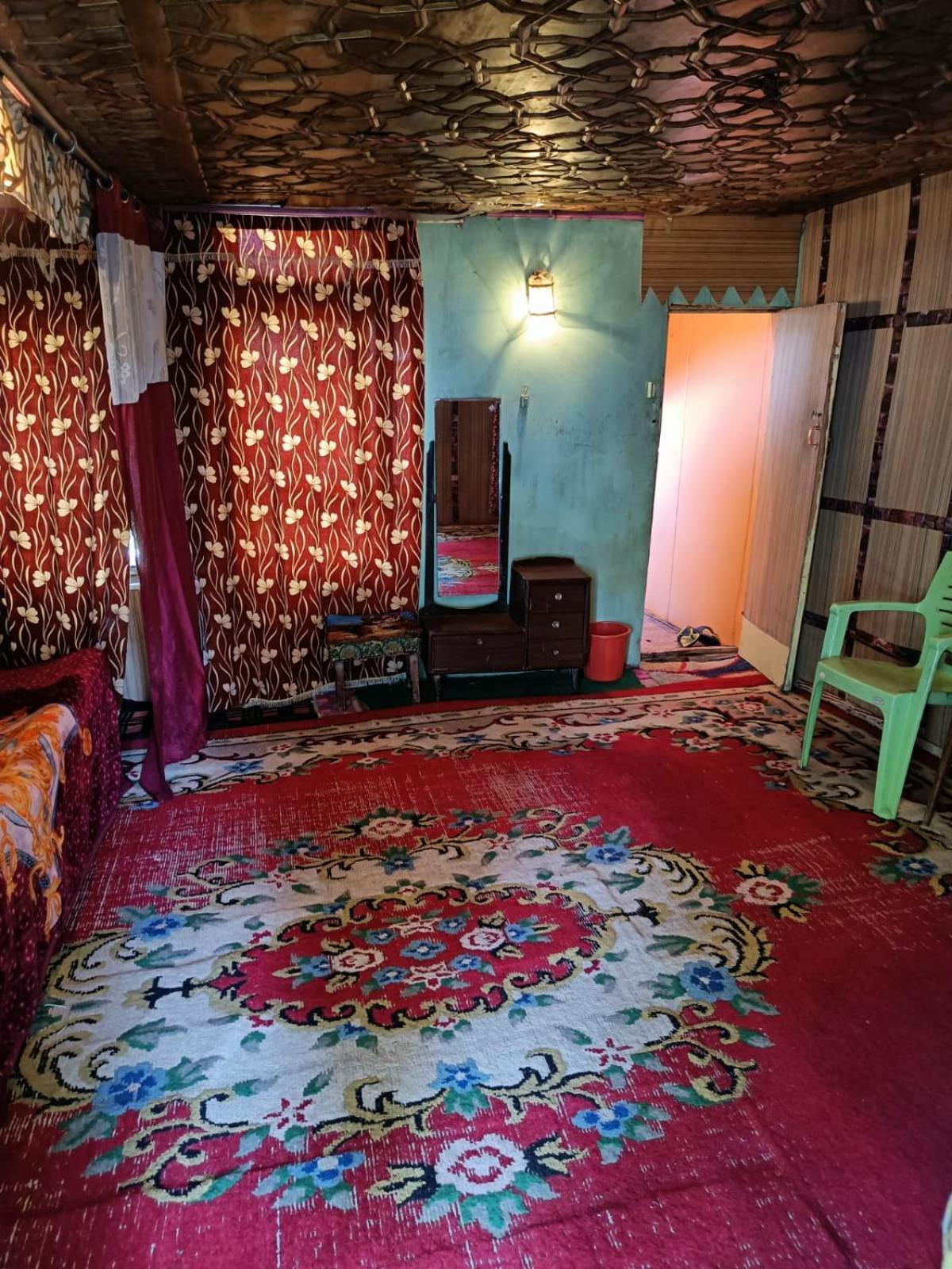 Srīnagar Hotel Island מראה חיצוני תמונה